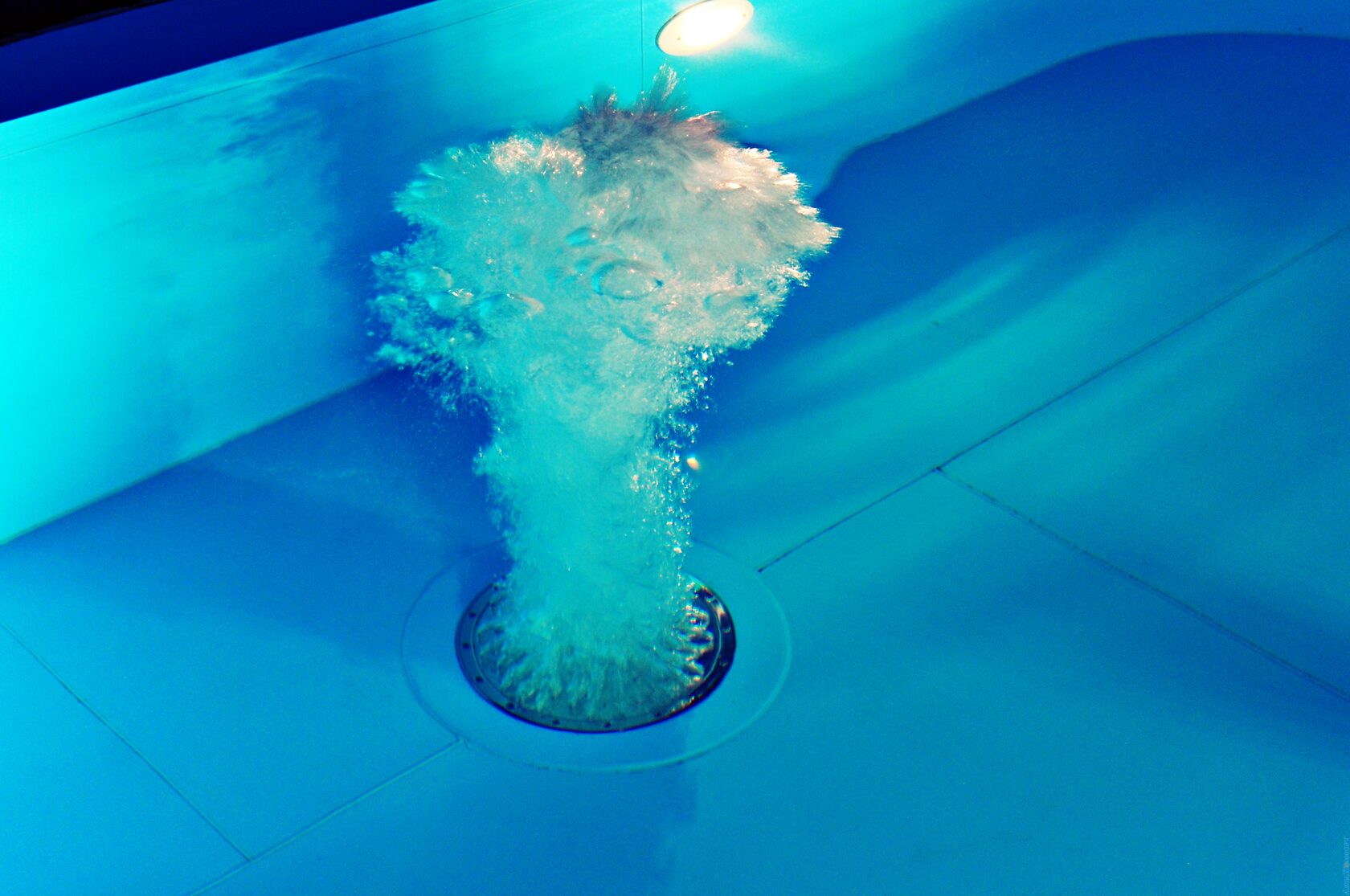 Детский переливной бассейн